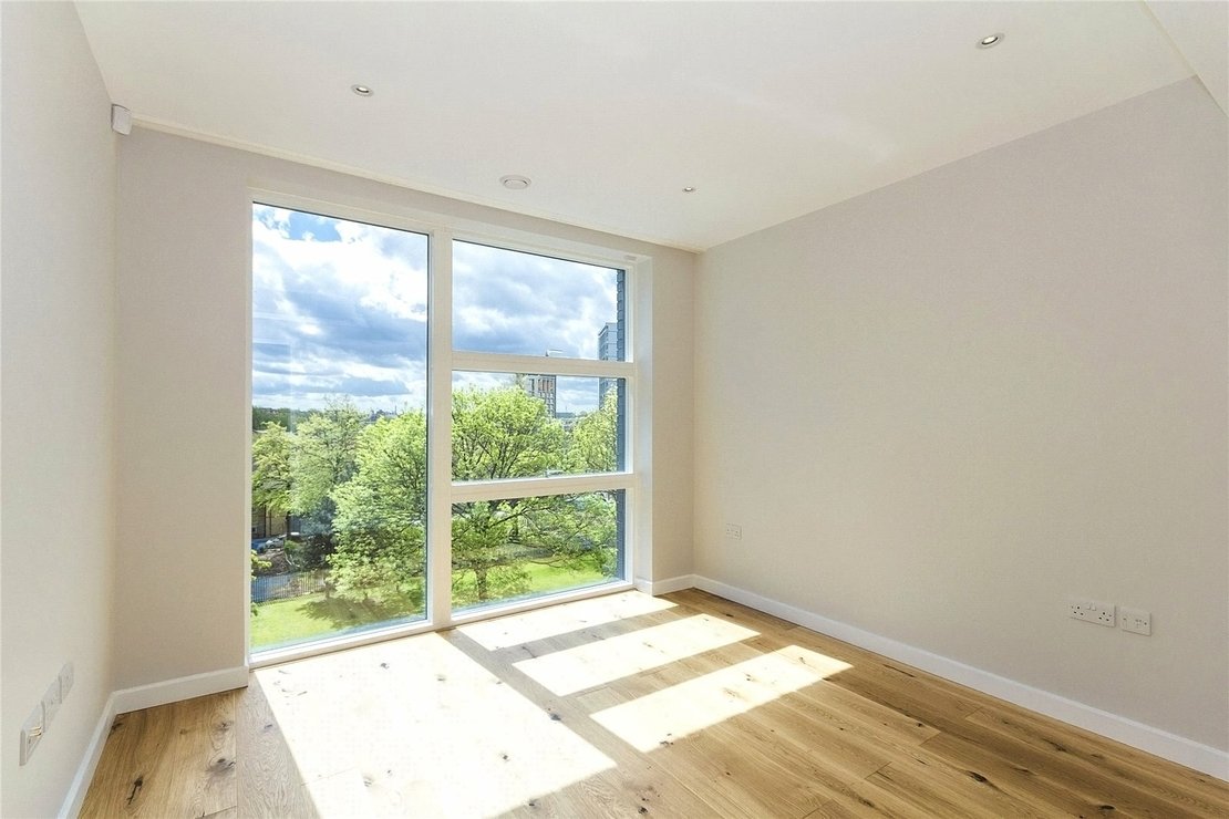 http://cdn.jonathanarron.com/property_image.1110cm740.v1/for-sale/Amberley-Waterfront-Amberley-Road-London-W9/182/182_f16c9f6f26fbafb265d779b1dbb5d227.jpg