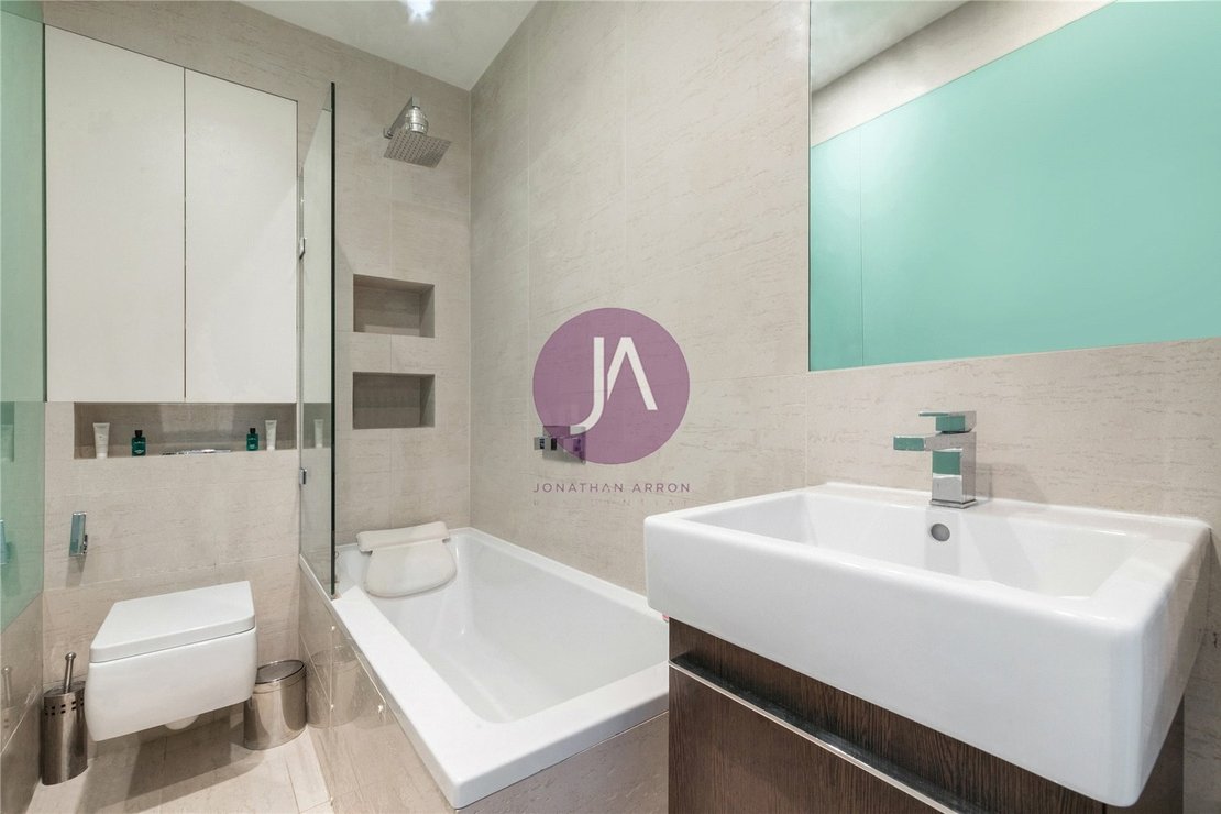 3 bedroom Maisonette for sale in Elgin Avenue-view4