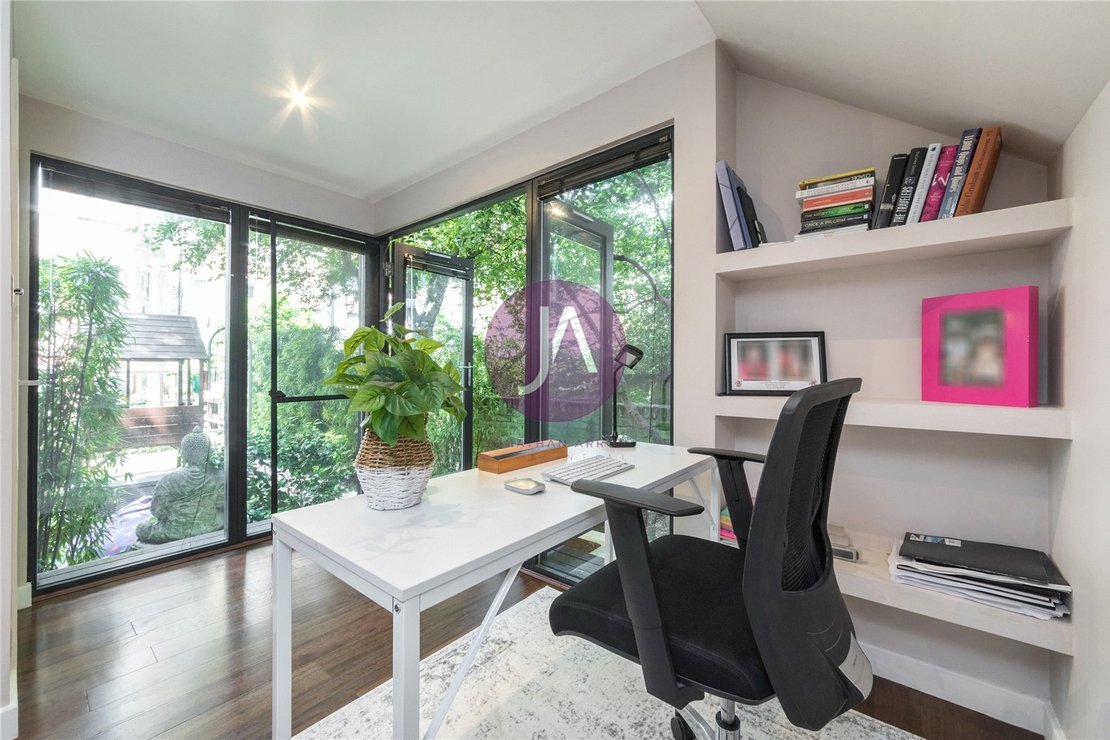 3 bedroom Maisonette for sale in Elgin Avenue-view5