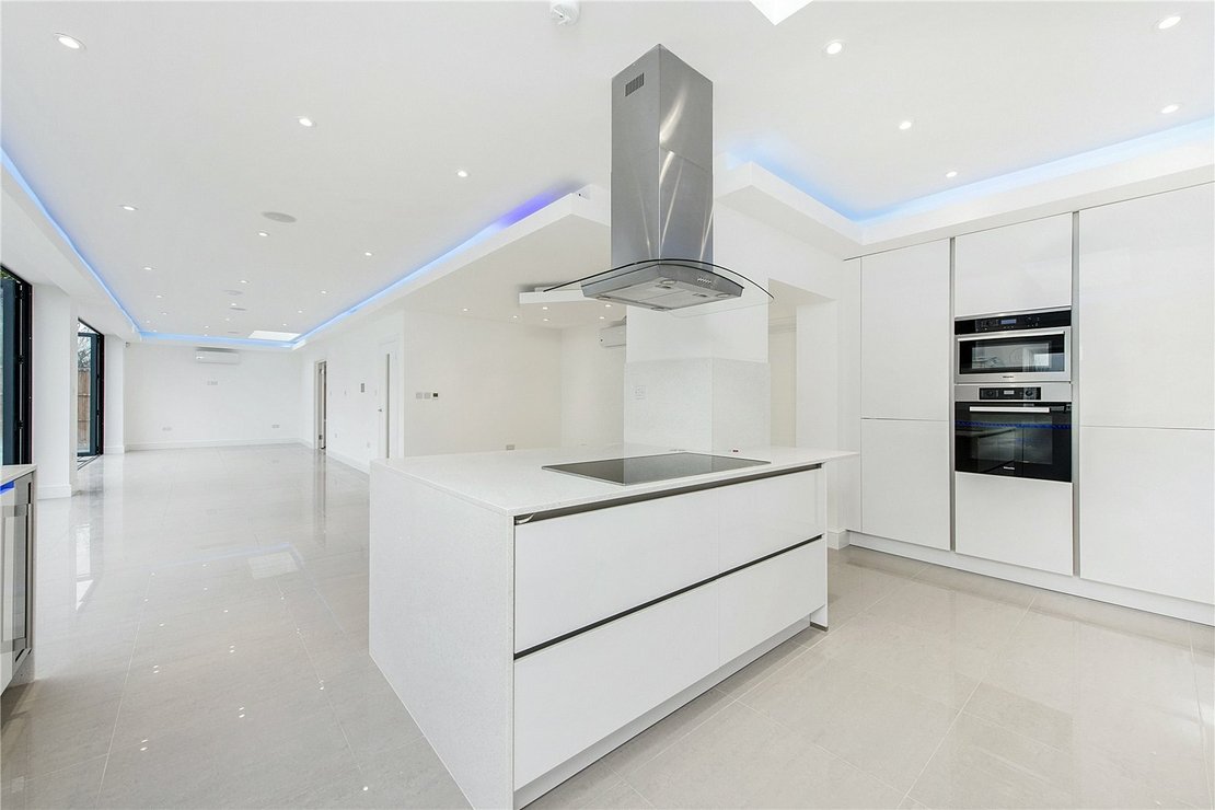 5 bedroom House for sale in Gate End-view3