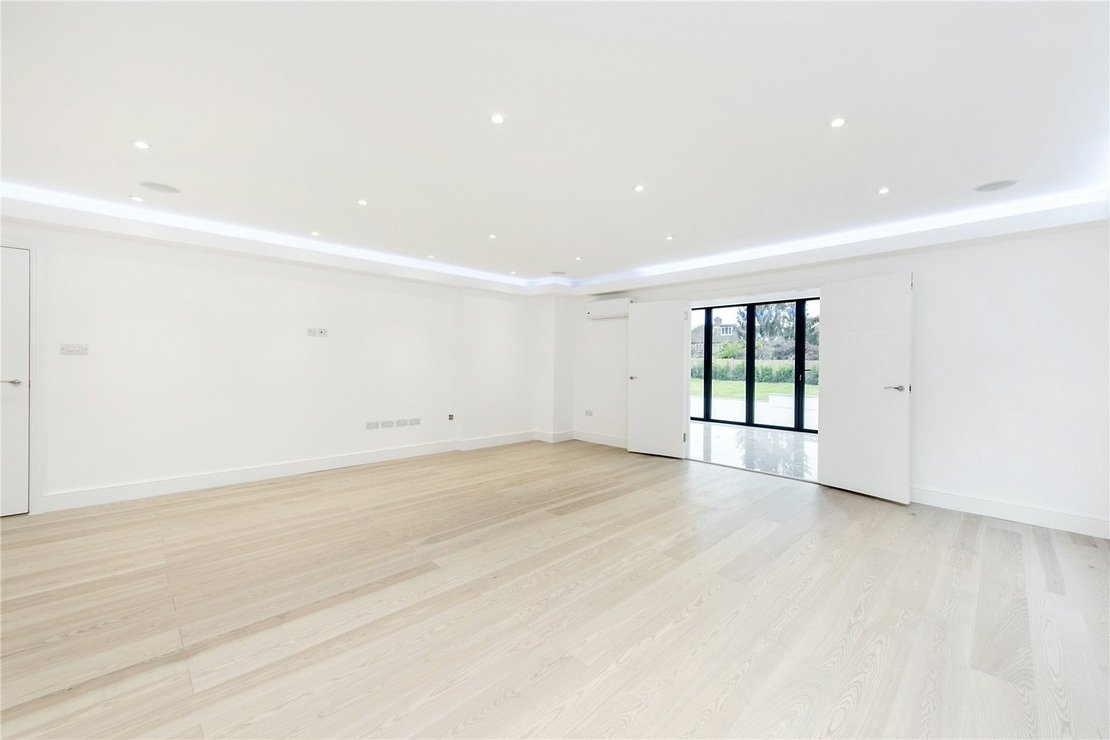 5 bedroom House for sale in Gate End-view4