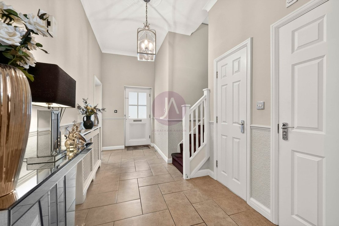 3 bedroom Properties for sale in Goldring Way-view19