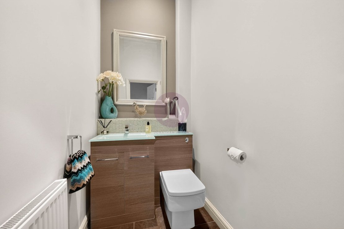 3 bedroom Properties for sale in Goldring Way-view23