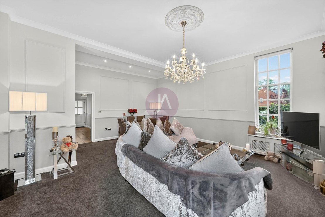 3 bedroom Properties for sale in Goldring Way-view9