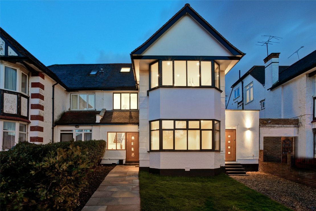 Properties for sale in Gresham Gardens-view1