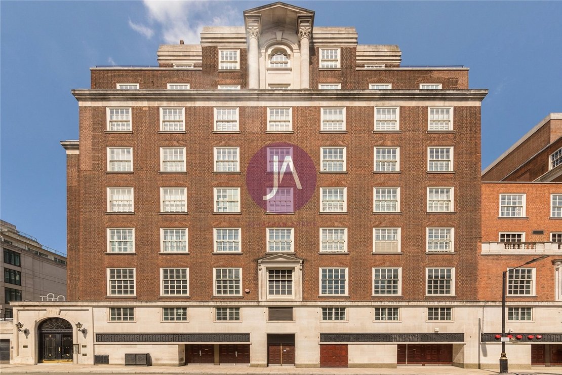4 bedroom Flat for sale in Hereford House-view1