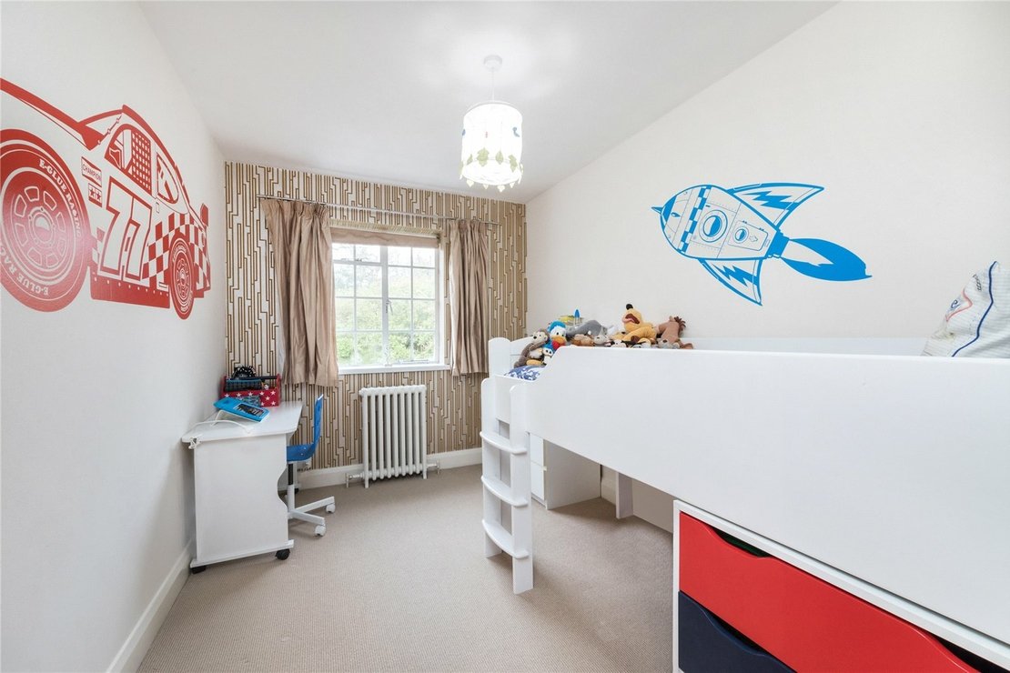 4 bedroom House for sale in Holyoake Walk-view9