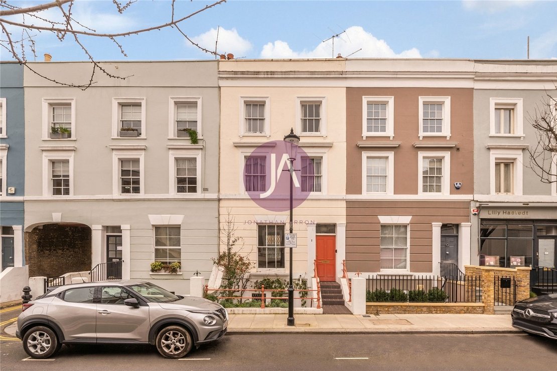 3 bedroom House for sale in Lonsdale Road-view1