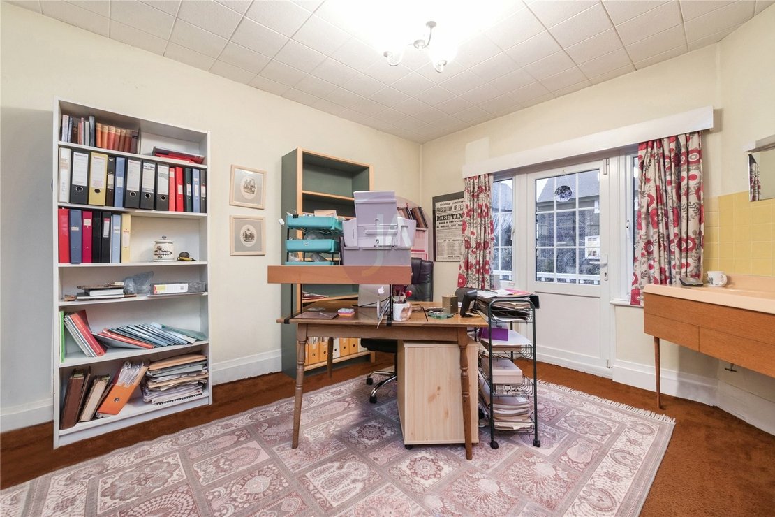 4 bedroom House for sale in North End Road-view12
