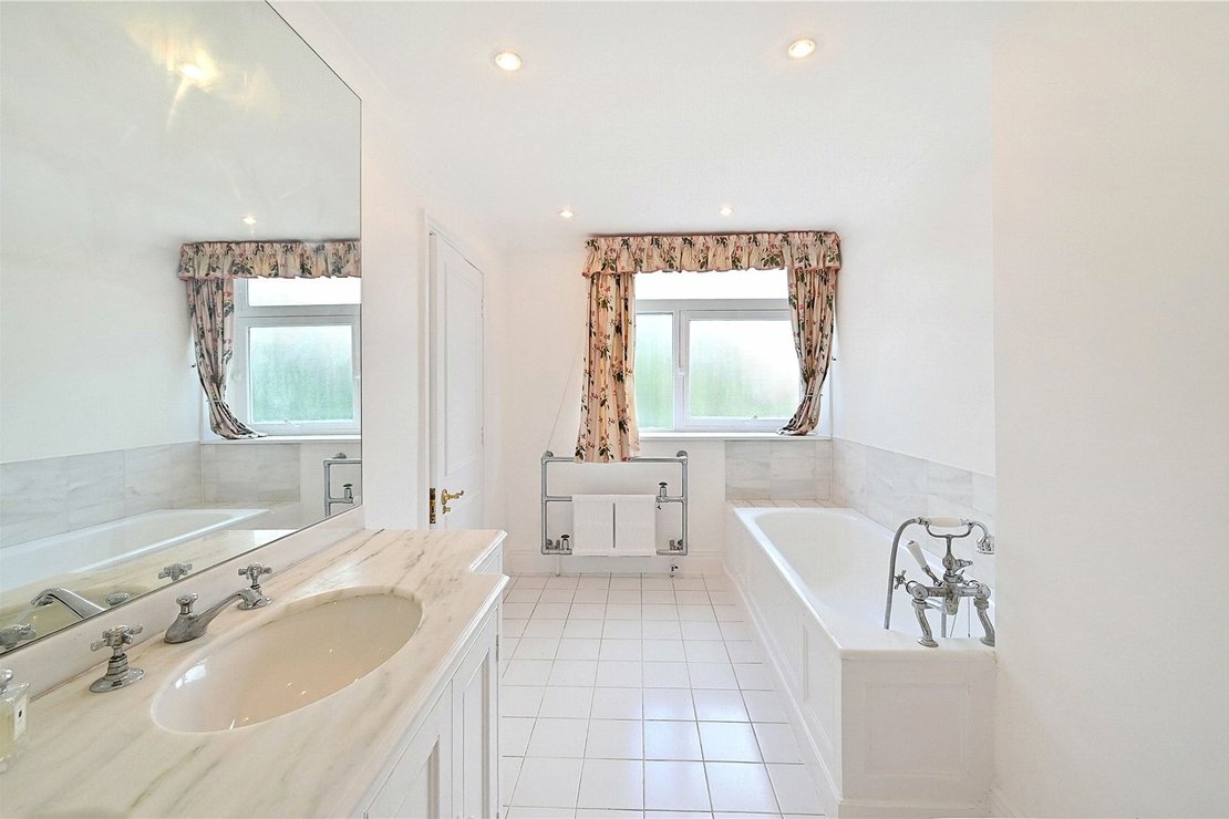 3 bedroom Flat for sale in Sheringham-view5