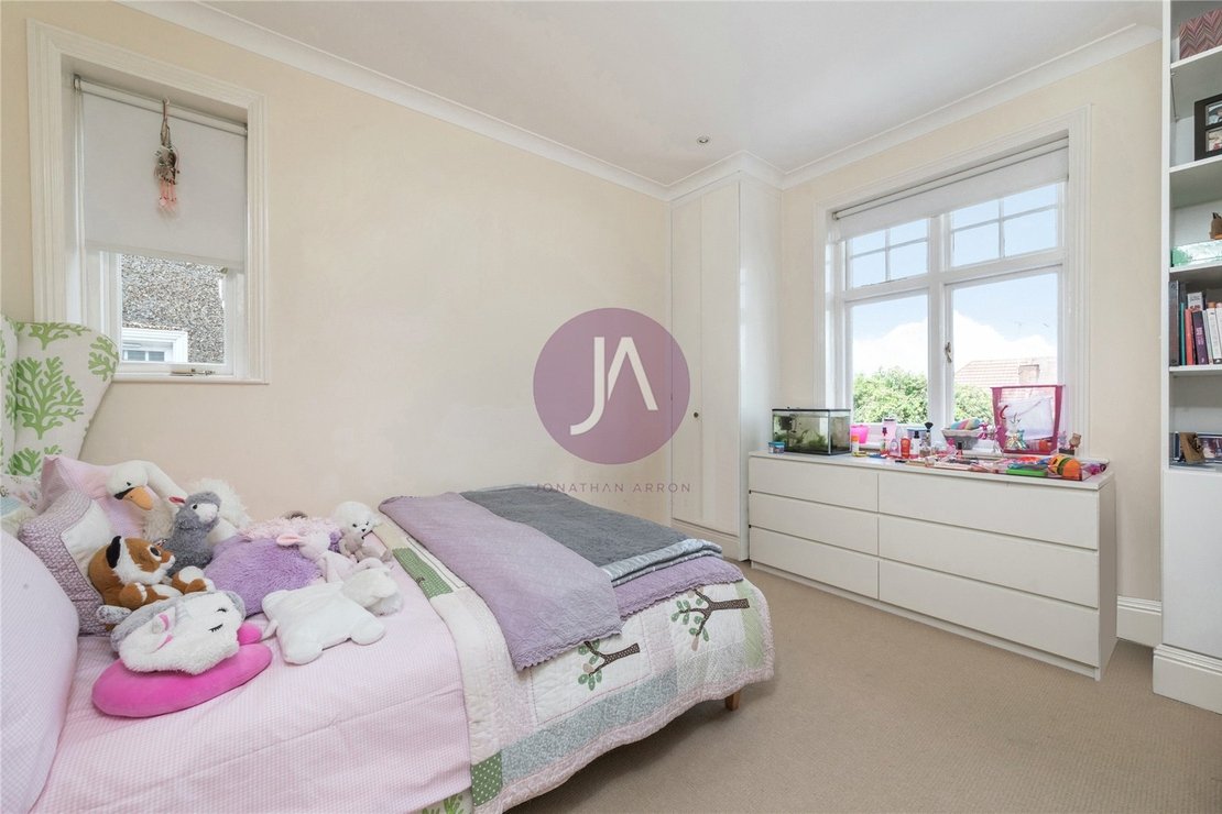 5 bedroom House for sale in St John's Road-view9