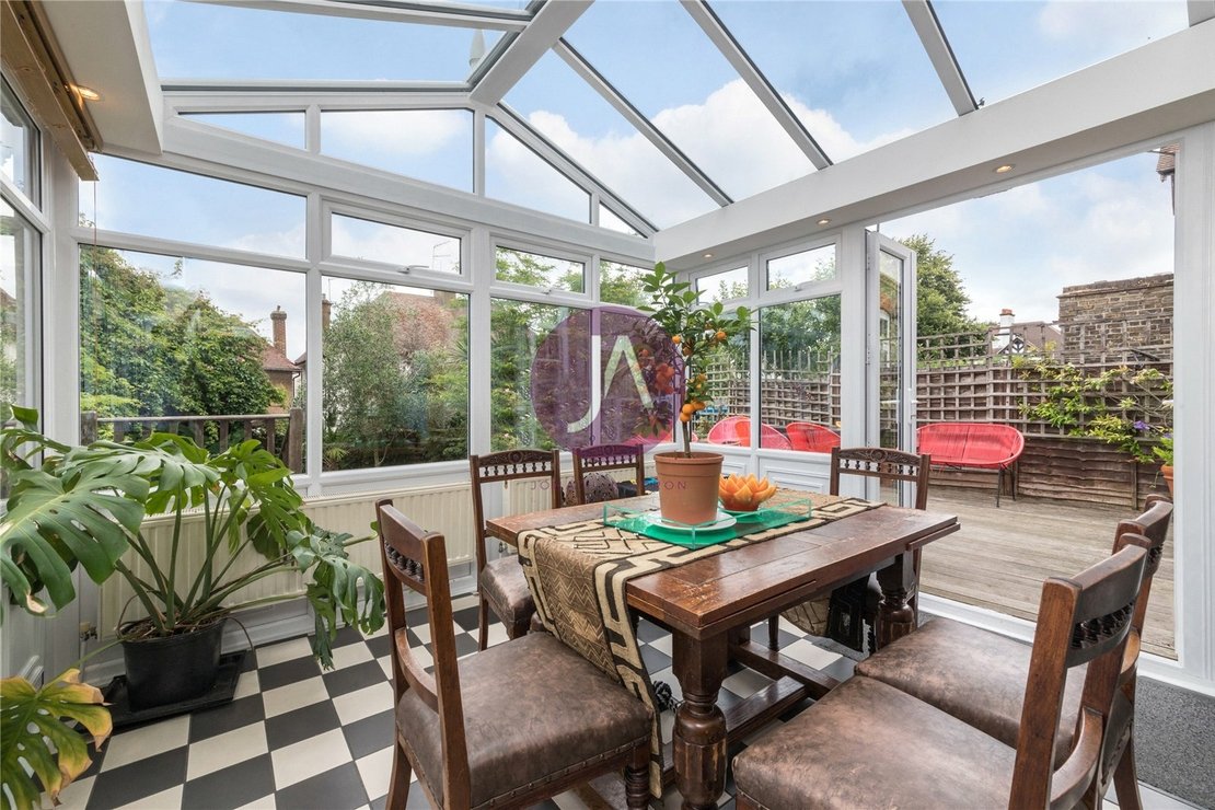 5 bedroom House for sale in St John's Road-view13