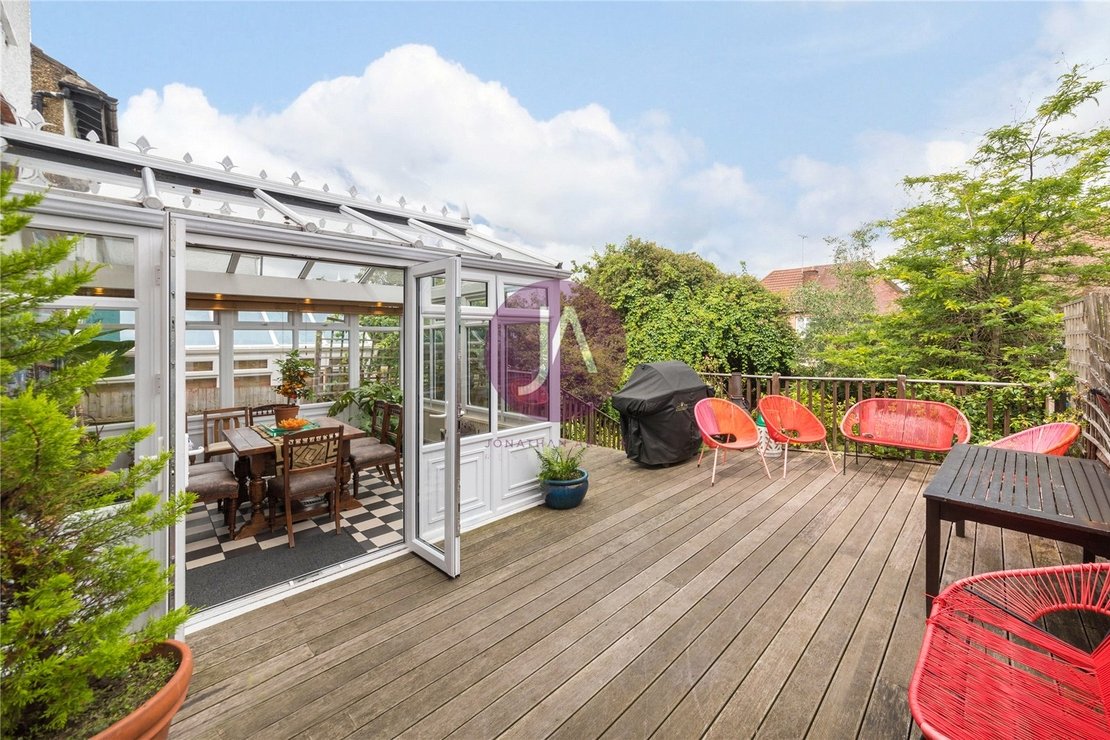 5 bedroom House for sale in St John's Road-view14