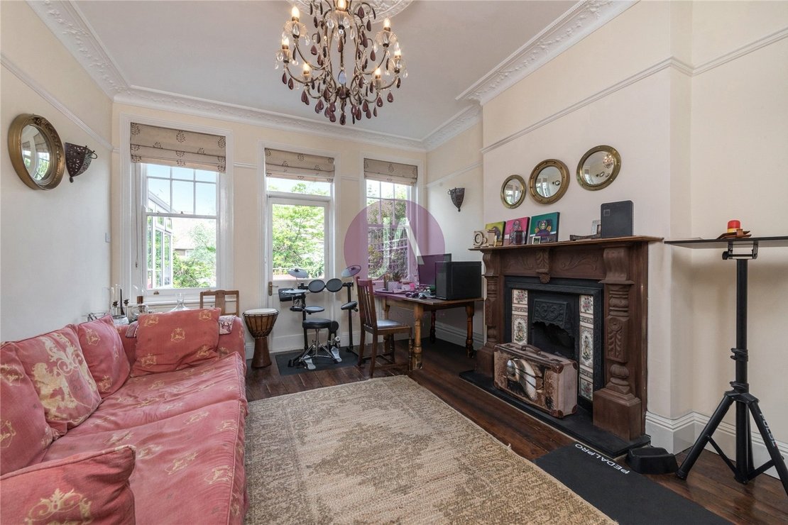 5 bedroom House for sale in St John's Road-view5