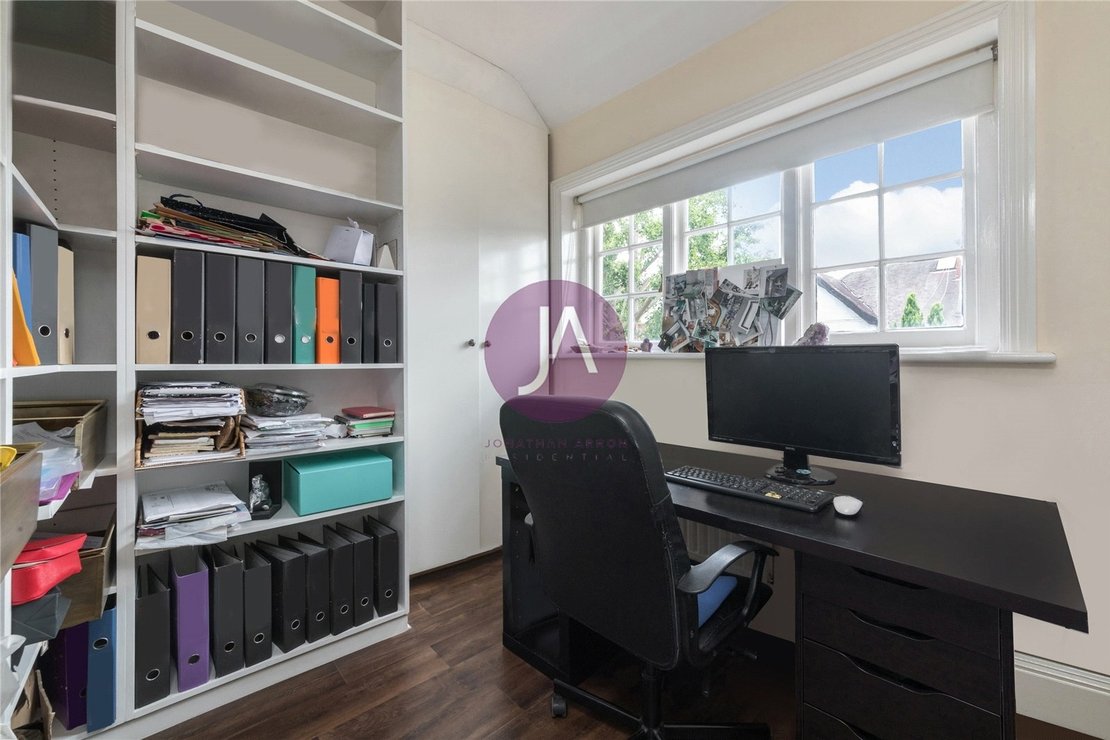 5 bedroom House for sale in St John's Road-view12