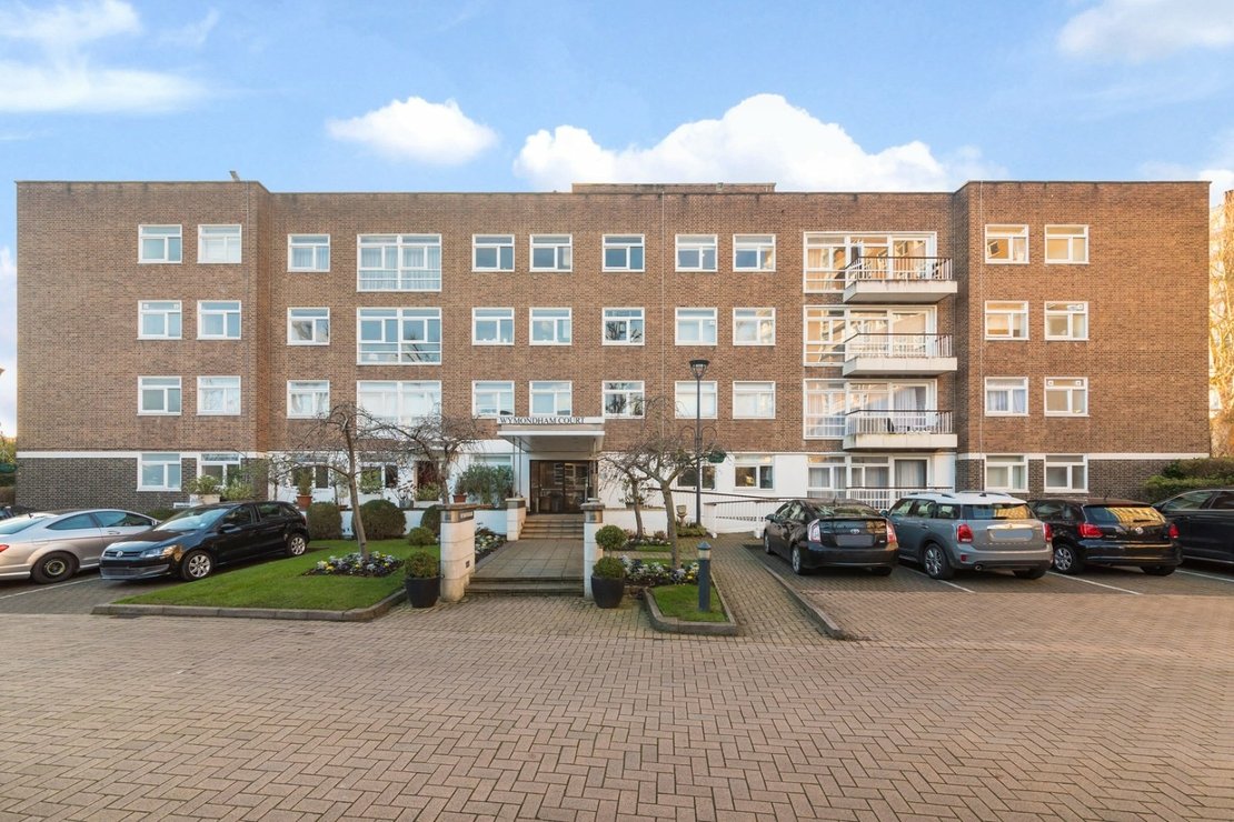 3 bedroom Flat for sale in Wymondham Court-view5