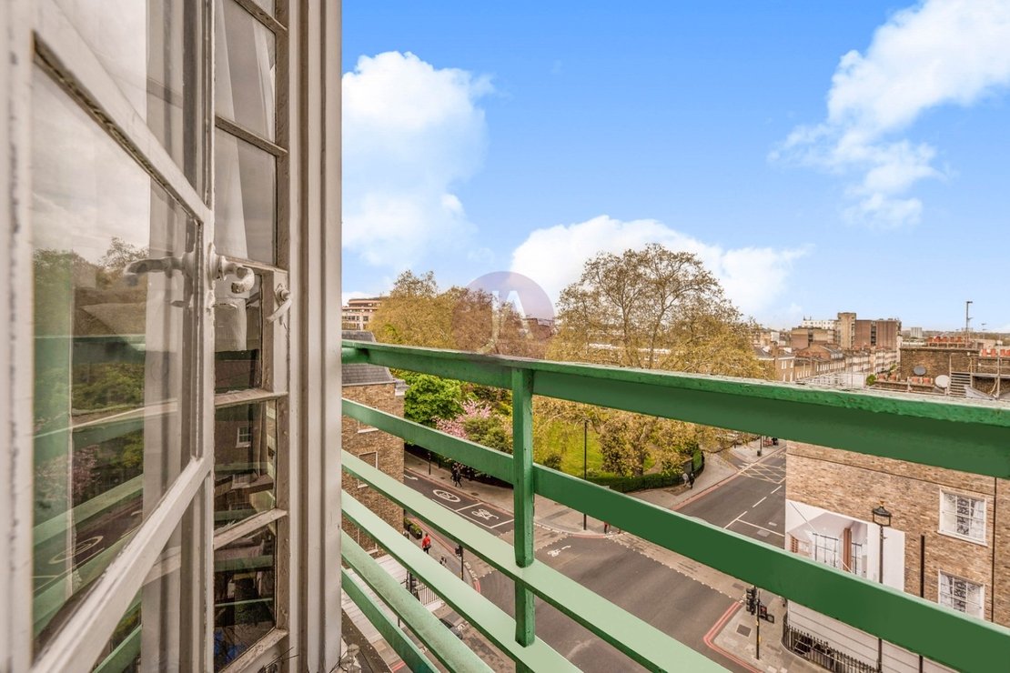 4 bedroom Flat to rent in Dorset House-view4