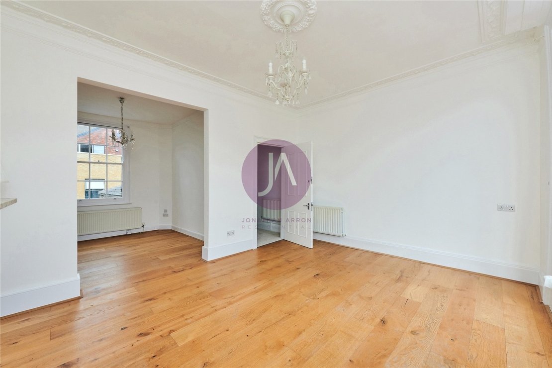 2 bedroom House,maisonette to rent in Ordnance Mews-view3