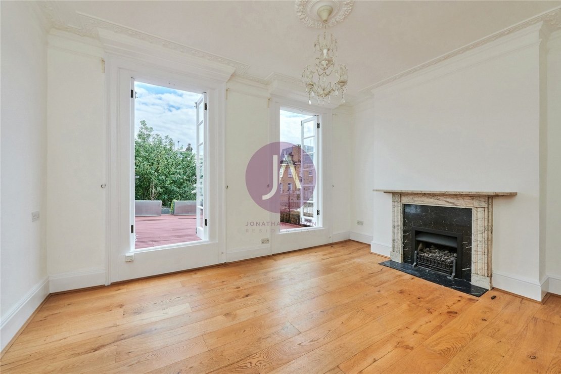 2 bedroom House,maisonette to rent in Ordnance Mews-view1