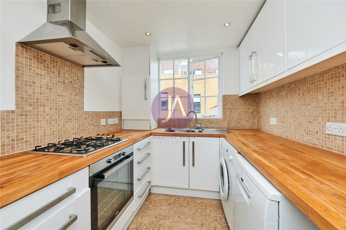 2 bedroom House,maisonette to rent in Ordnance Mews-view4