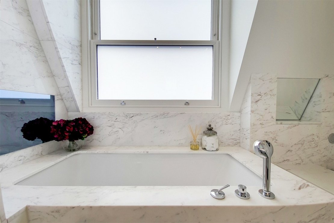 3 bedroom Flat to rent in Prince of Wales Terrace-view7