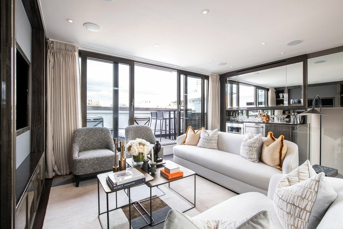 3 bedroom Flat to rent in Prince of Wales Terrace-view2