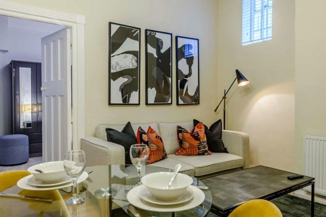 1 bedroom Flat to rent in Strathmore Court-view6