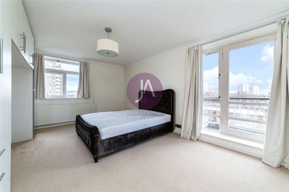 3 bedroom Flat to rent in Walsingham-view8