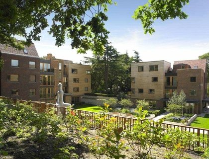 4 bedroom Flat for sale in Ebony Court-List102