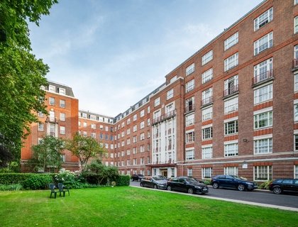 2 bedroom Flat for sale in Eyre Court-List2001