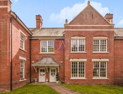Goldring Way, London Colney, Napsbury Park, AL2