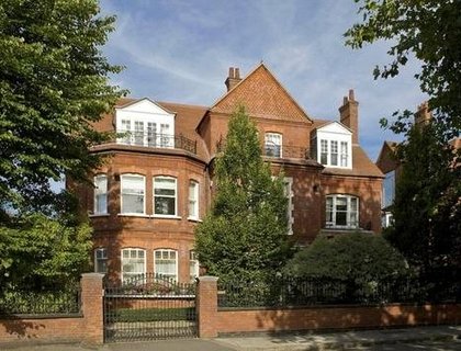 4 bedroom House for sale in Maresfield Gardens-List103