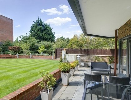 2 bedroom Flat,Newhome for sale in West Heath Place-List189