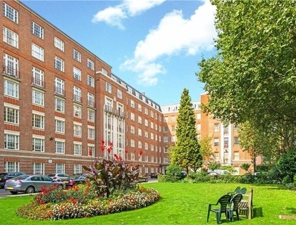 Eyre Court, Finchley Road